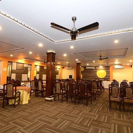 Hotel Little Palace Dibrugarh ภายนอก รูปภาพ