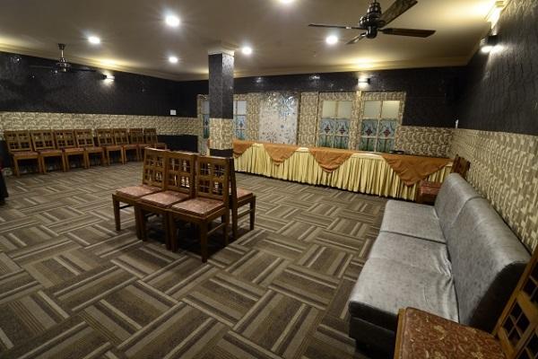 Hotel Little Palace Dibrugarh ภายนอก รูปภาพ
