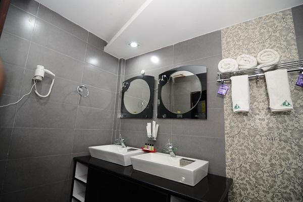 Hotel Little Palace Dibrugarh ภายนอก รูปภาพ