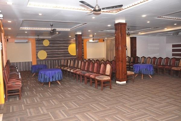 Hotel Little Palace Dibrugarh ภายนอก รูปภาพ