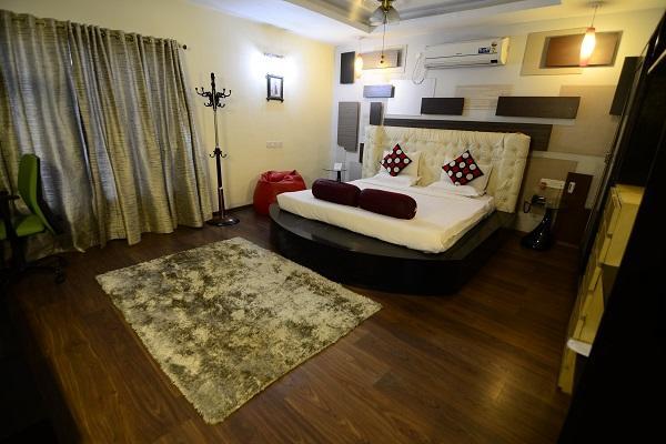 Hotel Little Palace Dibrugarh ภายนอก รูปภาพ